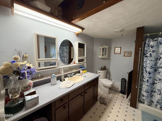 580 Hale Brook Road, Newport, TN 37821