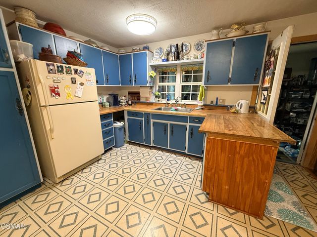 580 Hale Brook Road, Newport, TN 37821