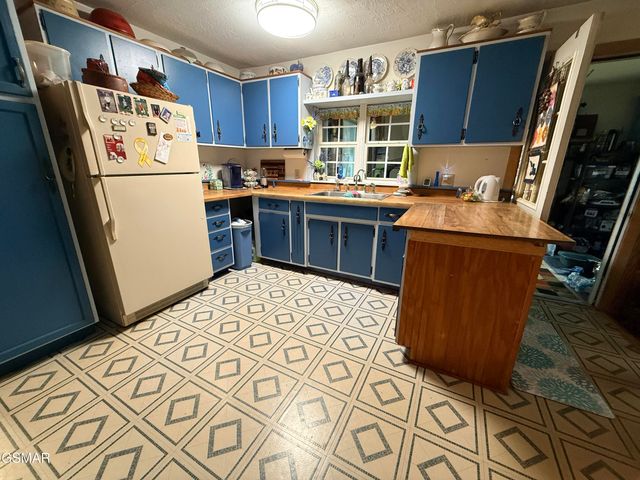 580 Hale Brook Road, Newport, TN 37821