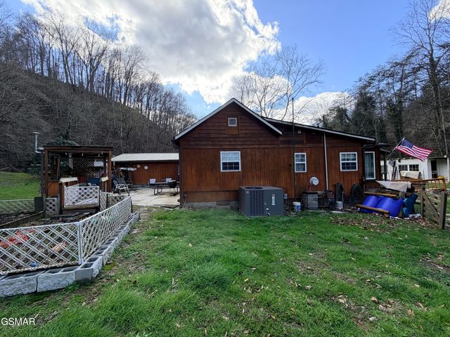 580 Hale Brook Road, Newport, TN 37821