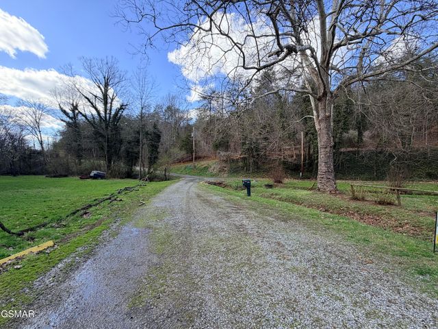 580 Hale Brook Road, Newport, TN 37821