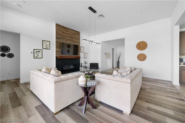 9783 Evergreen Pine Street, Las Vegas, NV 89166