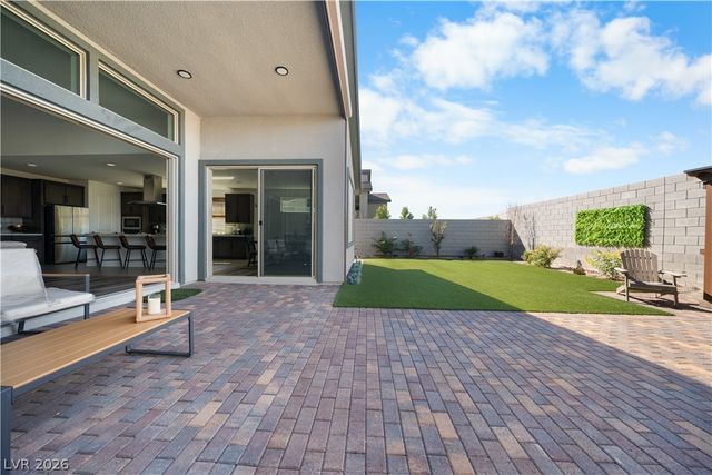 9783 Evergreen Pine Street, Las Vegas, NV 89166