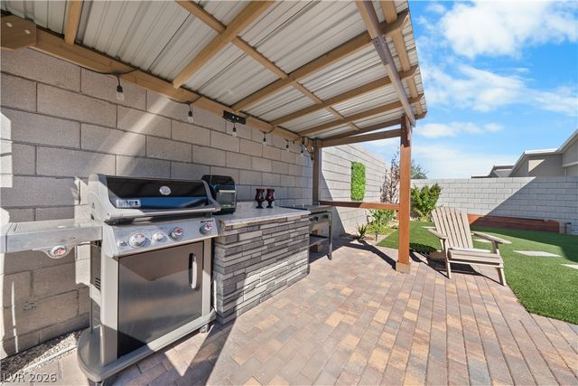 9783 Evergreen Pine Street, Las Vegas, NV 89166