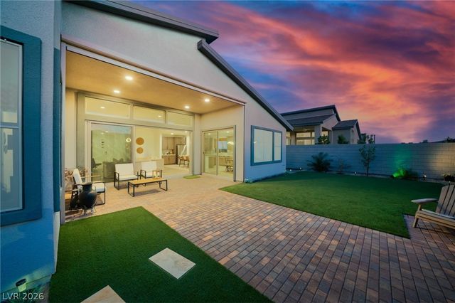 9783 Evergreen Pine Street, Las Vegas, NV 89166