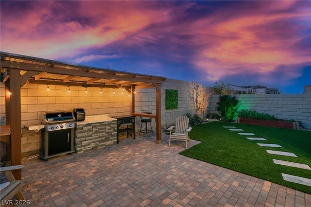 9783 Evergreen Pine Street, Las Vegas, NV 89166