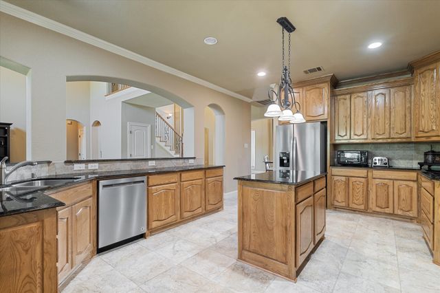319 Fountain Creek Court, Ovilla, TX 75154