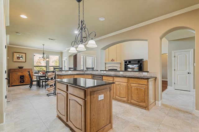 319 Fountain Creek Court, Ovilla, TX 75154