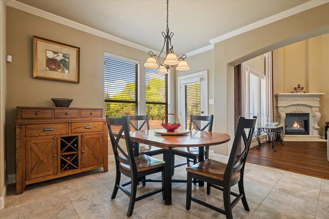 319 Fountain Creek Court, Ovilla, TX 75154