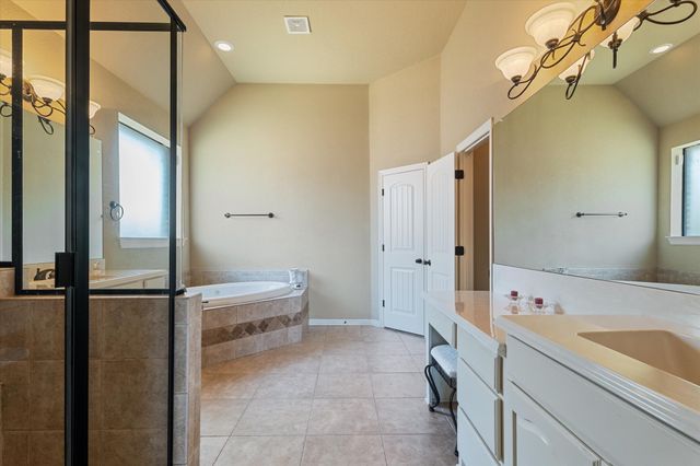 319 Fountain Creek Court, Ovilla, TX 75154