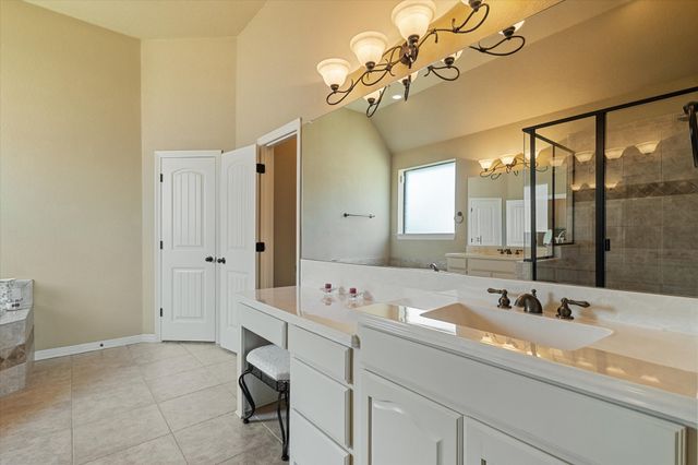 319 Fountain Creek Court, Ovilla, TX 75154