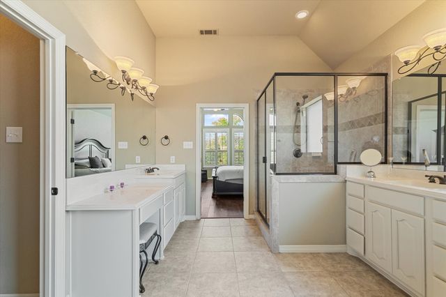 319 Fountain Creek Court, Ovilla, TX 75154