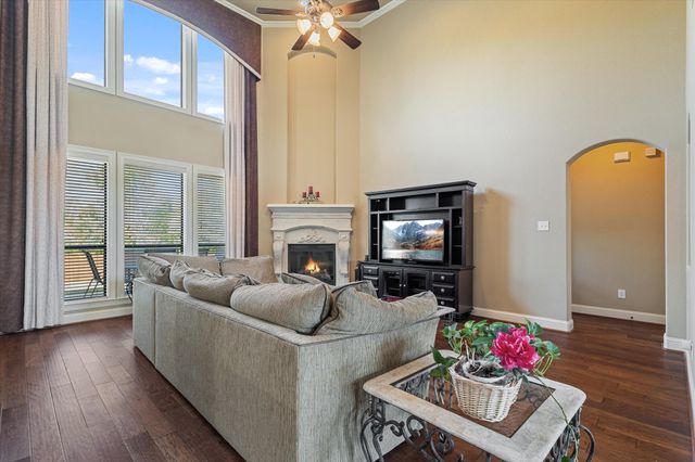 319 Fountain Creek Court, Ovilla, TX 75154