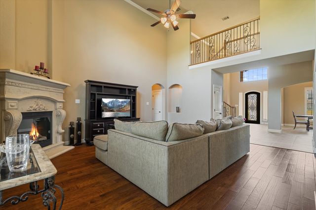 319 Fountain Creek Court, Ovilla, TX 75154
