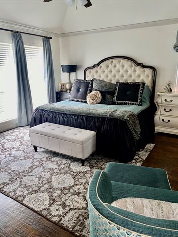 819 Shady Meadow Drive, Lewisville, TX 75077