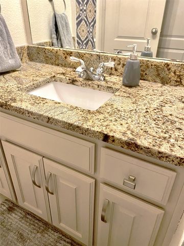 819 Shady Meadow Drive, Lewisville, TX 75077