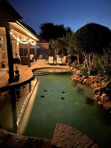 819 Shady Meadow Drive, Lewisville, TX 75077