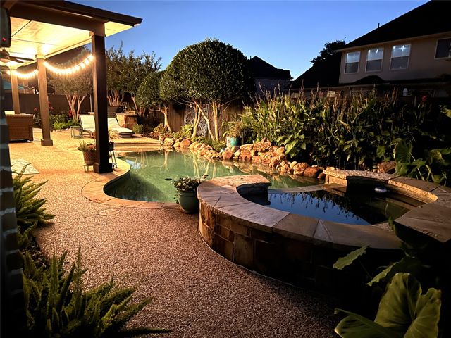 819 Shady Meadow Drive, Lewisville, TX 75077