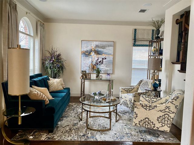 819 Shady Meadow Drive, Lewisville, TX 75077