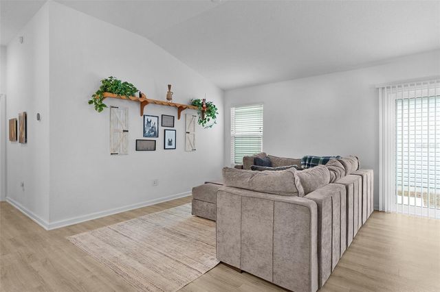 842 SPRING AVENUE, The Villages, FL 34762