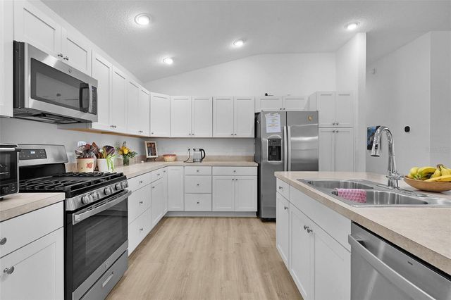 842 SPRING AVENUE, The Villages, FL 34762