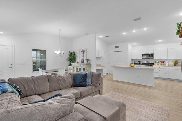 842 SPRING AVENUE, The Villages, FL 34762