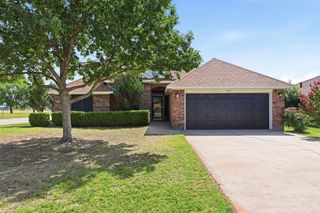 1401 Spanish Oak Drive, Granbury, TX 76048