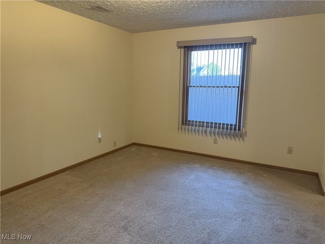 311 Holly Place, Barberton, OH 44203