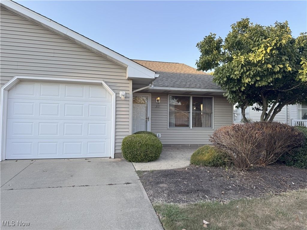 311 Holly Place, Barberton, OH 44203
