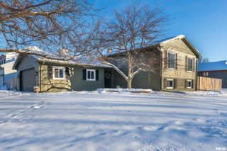 5302 16TH Avenue, Moline, IL 61265