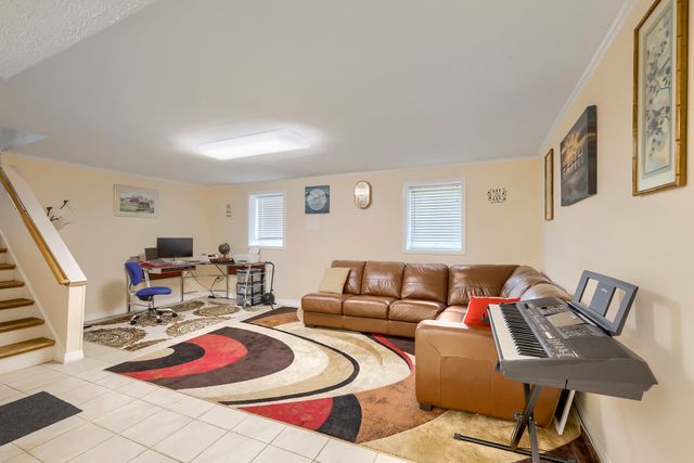 1619 Friedrich Street, Glendale Heights, IL 60139