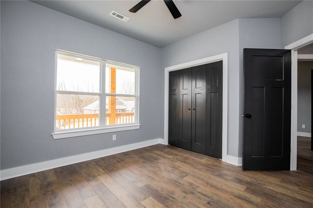 47 Overton Drive, Bella Vista, AR 72714