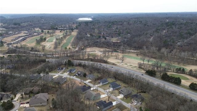 47 Overton Drive, Bella Vista, AR 72714