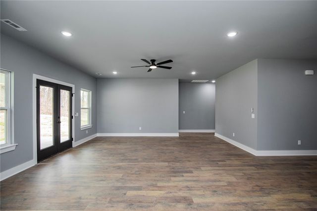 47 Overton Drive, Bella Vista, AR 72714