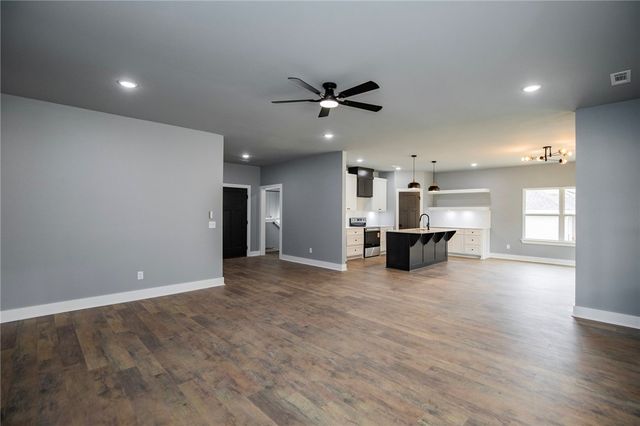 47 Overton Drive, Bella Vista, AR 72714