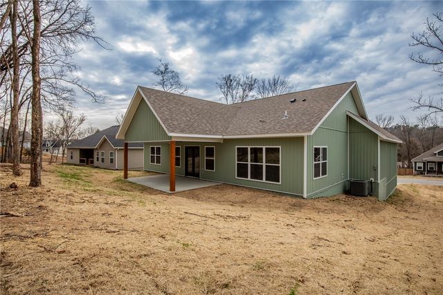 47 Overton Drive, Bella Vista, AR 72714