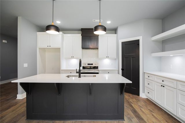 47 Overton Drive, Bella Vista, AR 72714