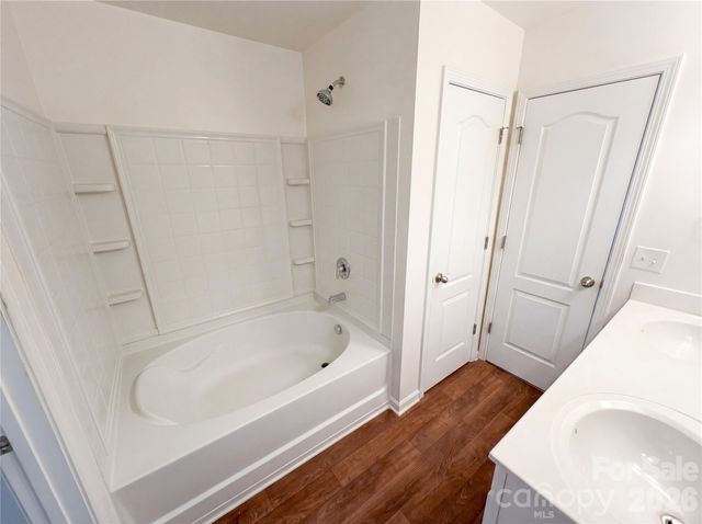 1142 Doby Springs Drive, Charlotte, NC 28262