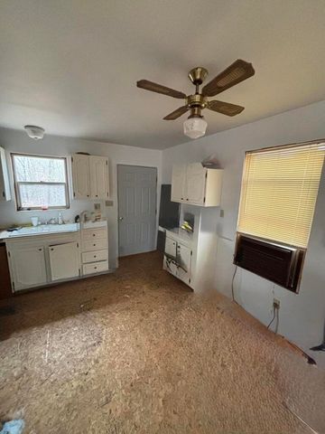 86 Elm Avenue, Nancy, KY 42544