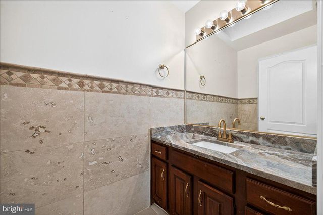 6612 COLCHESTER RD, Clifton, VA 20124