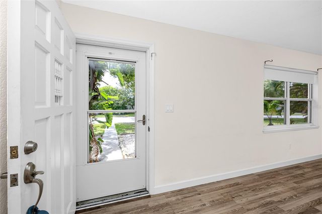 5111 28TH AVENUE N, St Petersburg, FL 33710
