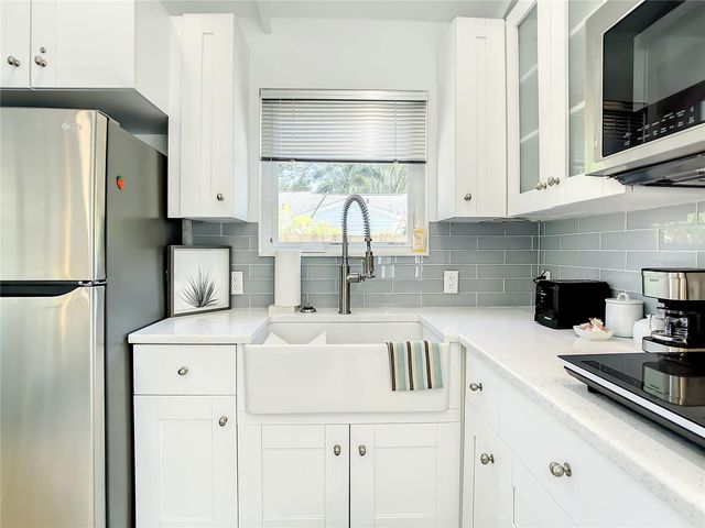 5111 28TH AVENUE N, St Petersburg, FL 33710