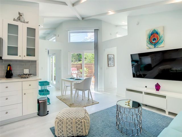 5111 28TH AVENUE N, St Petersburg, FL 33710