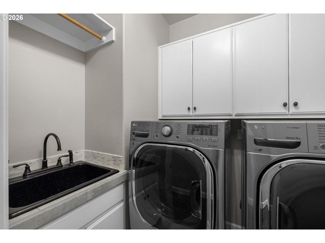 17769 Nw GILBERT Ln, Portland, OR 97229
