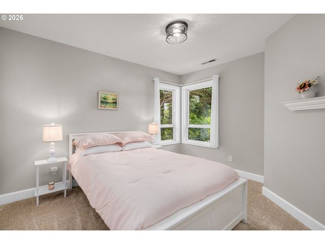 17769 Nw GILBERT Ln, Portland, OR 97229