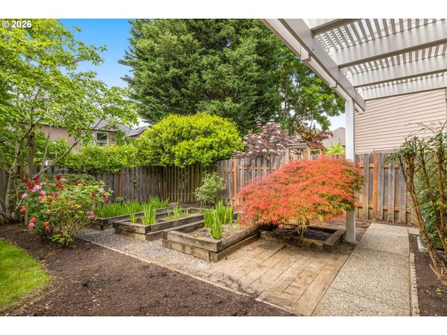 17769 Nw GILBERT Ln, Portland, OR 97229