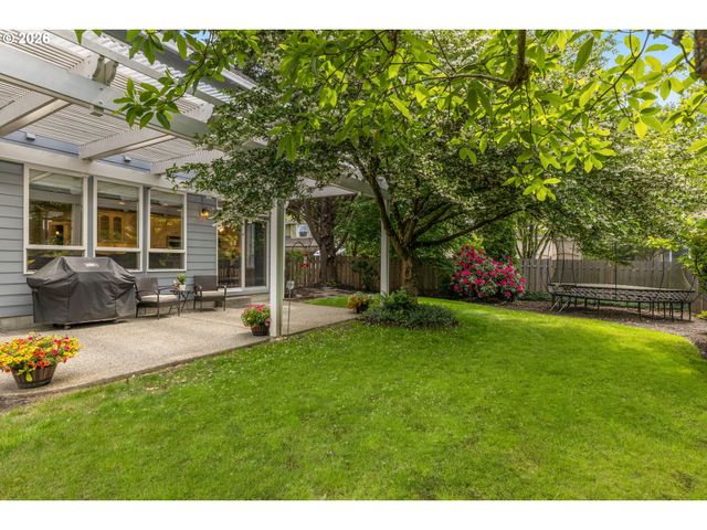 17769 Nw GILBERT Ln, Portland, OR 97229