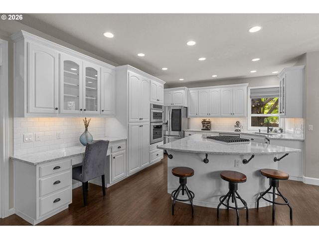 17769 Nw GILBERT Ln, Portland, OR 97229