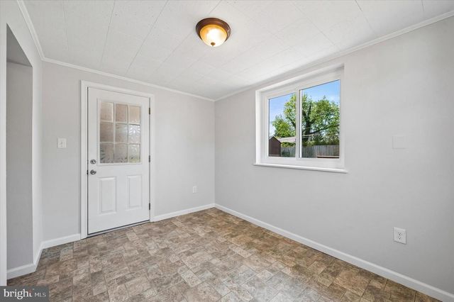 2154 SPROUL RD, Broomall, PA 19008