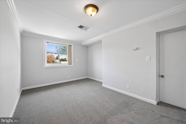 2154 SPROUL RD, Broomall, PA 19008